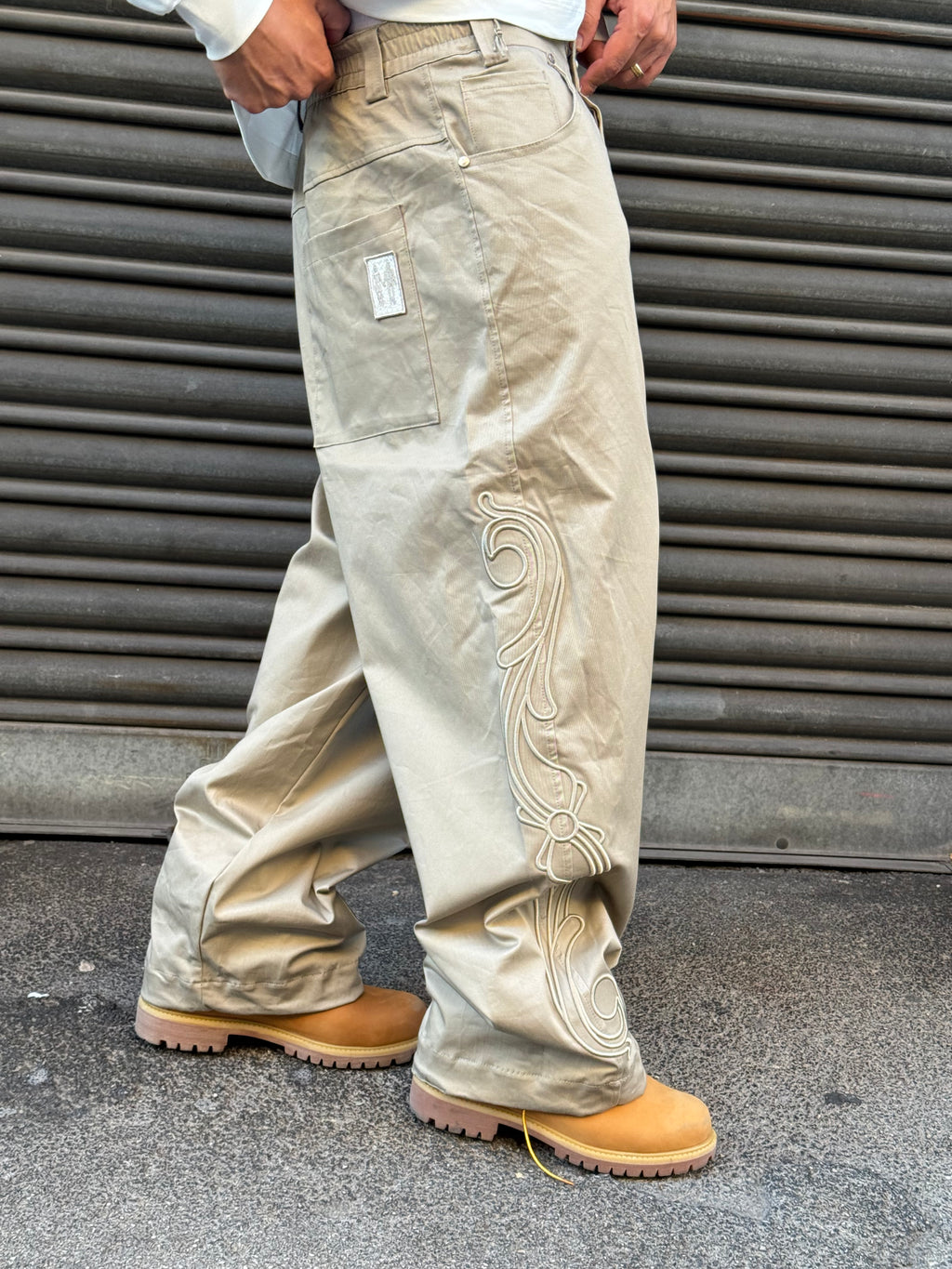 Pantalone ricamo gave