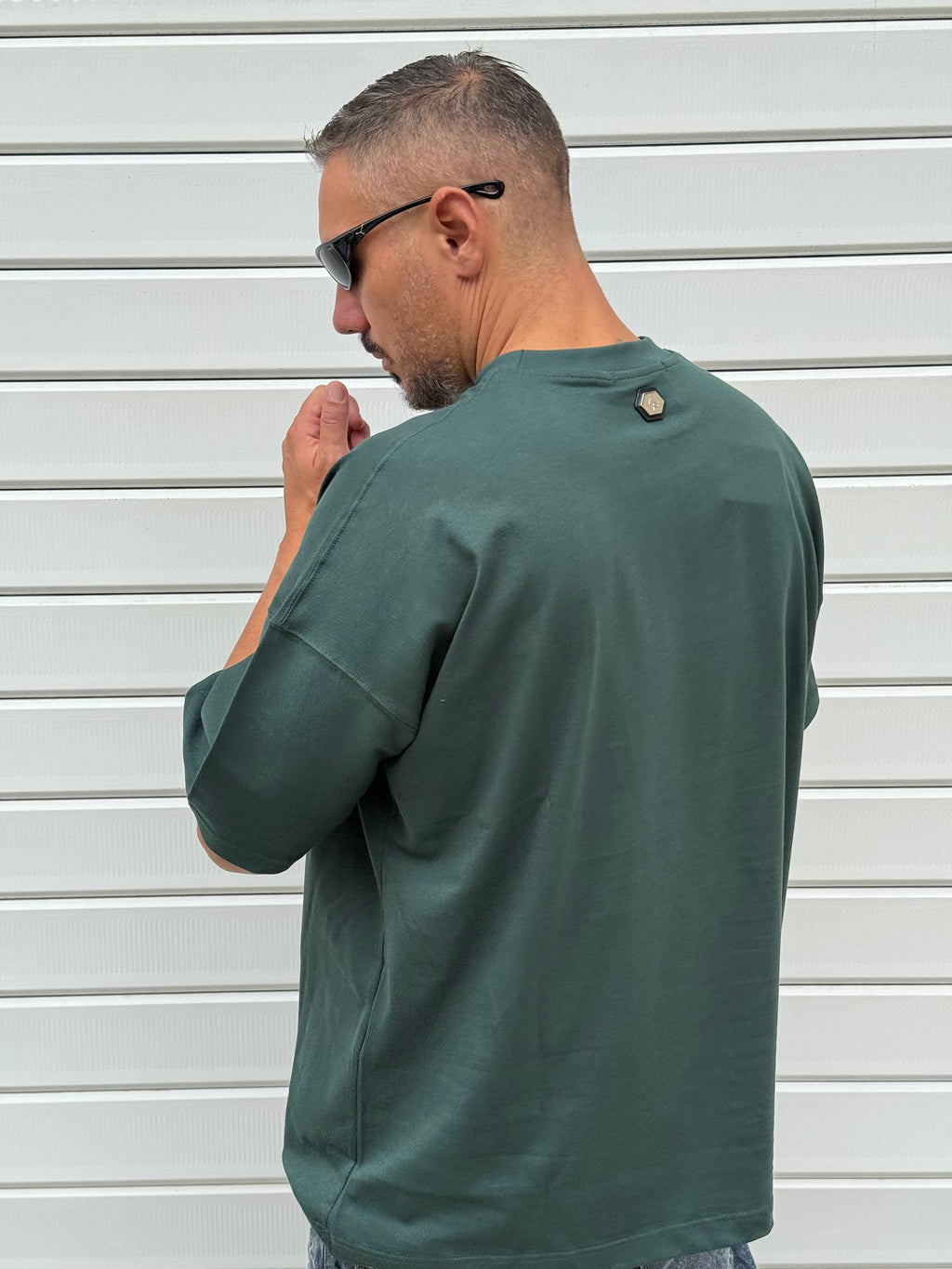T-shirt over basic