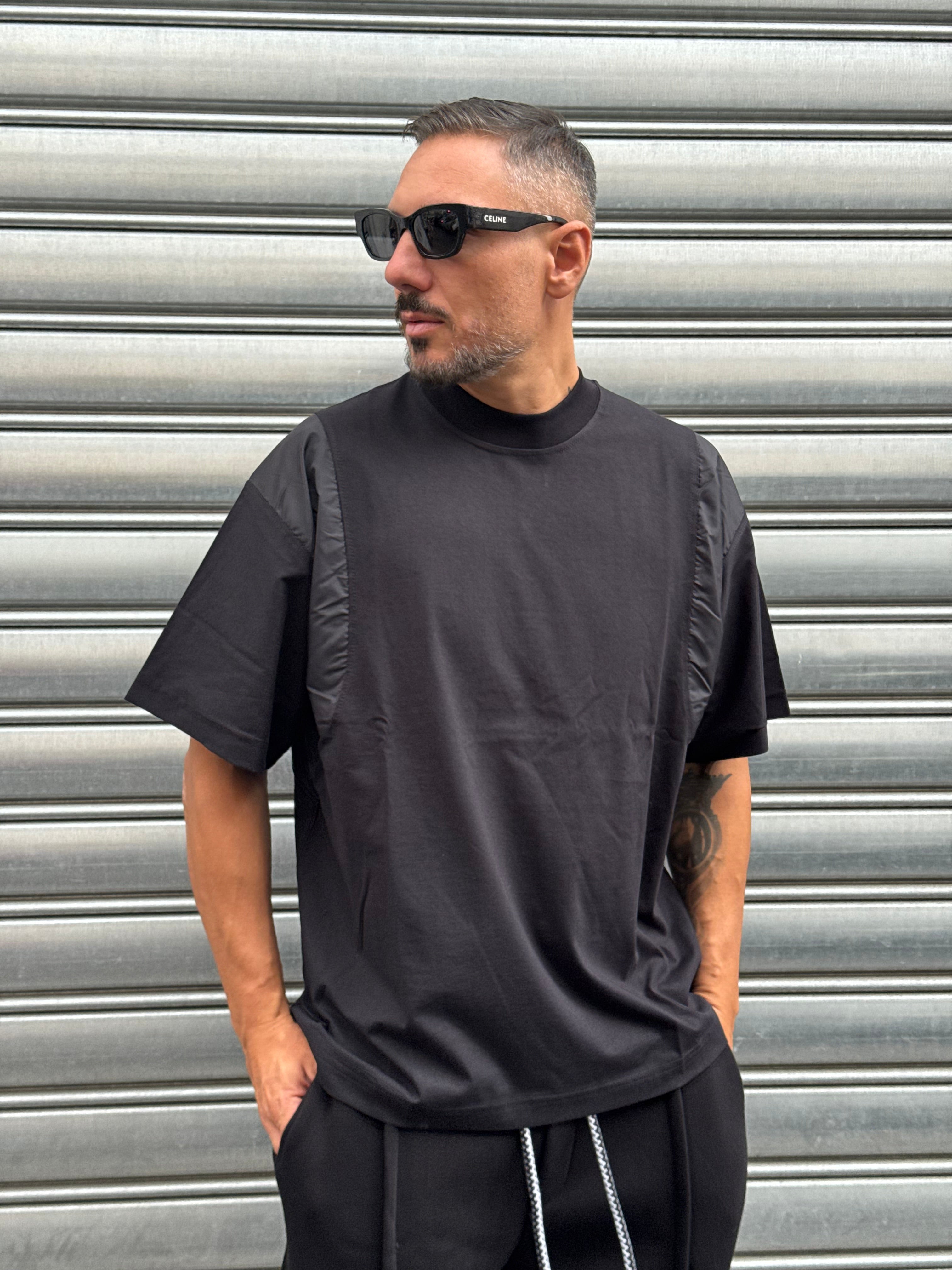 T-shirt inserti nylon