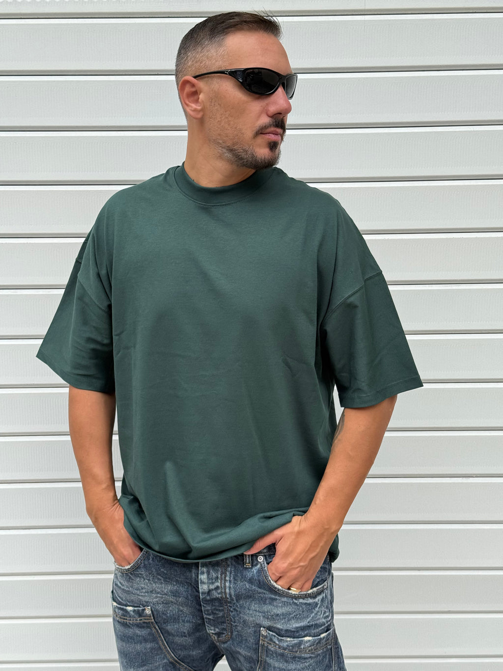 T-shirt over basic