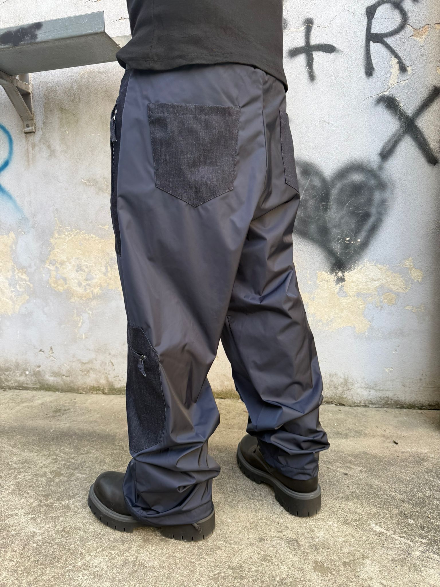 Pantalone abu dahbi